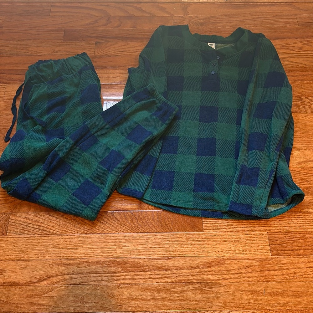 NWOT brand new Old Navy pajama set